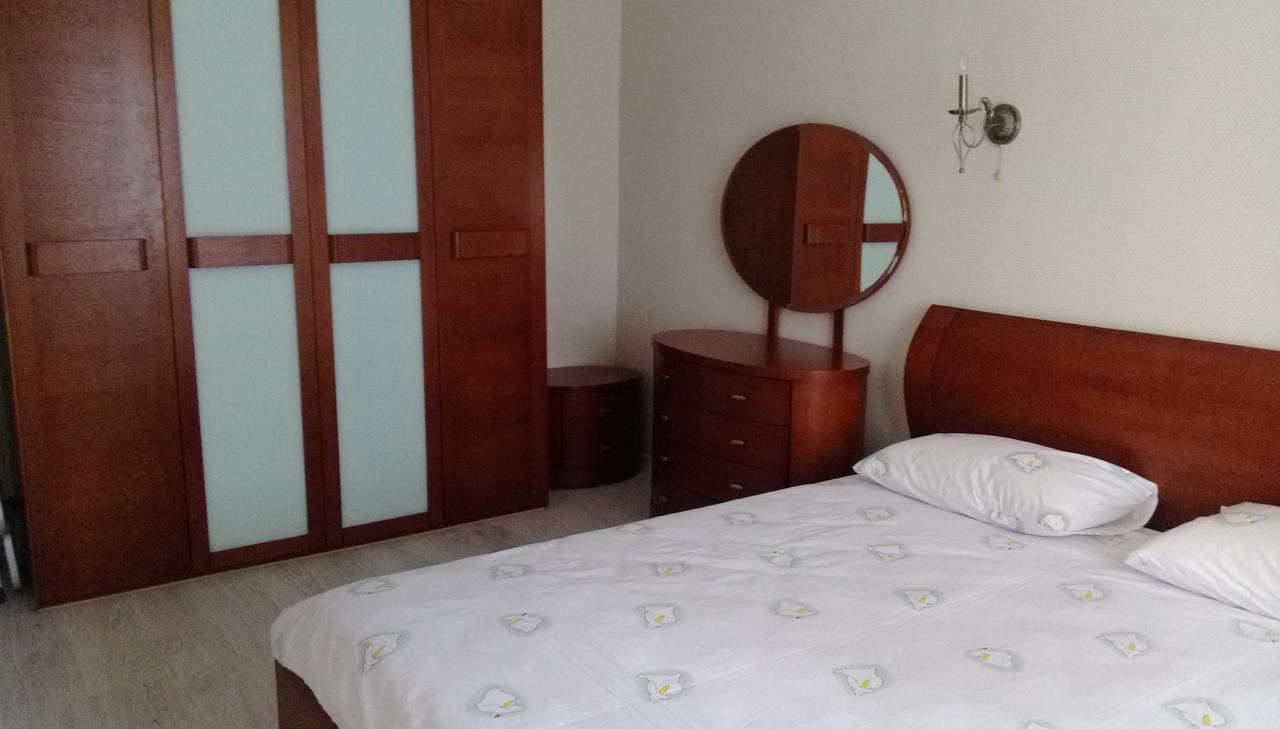 Apartment On Prospiekt Pobiedy 18 *