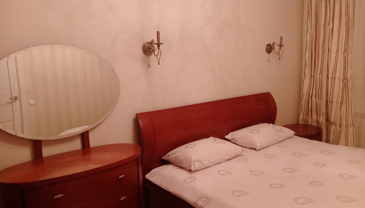 Apartment On Prospiekt Pobiedy 18 *
